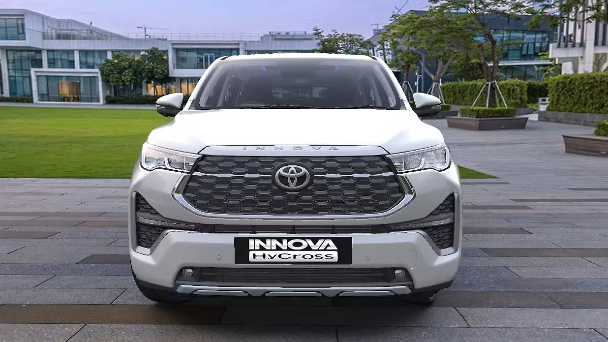Toyota Innova Hycross