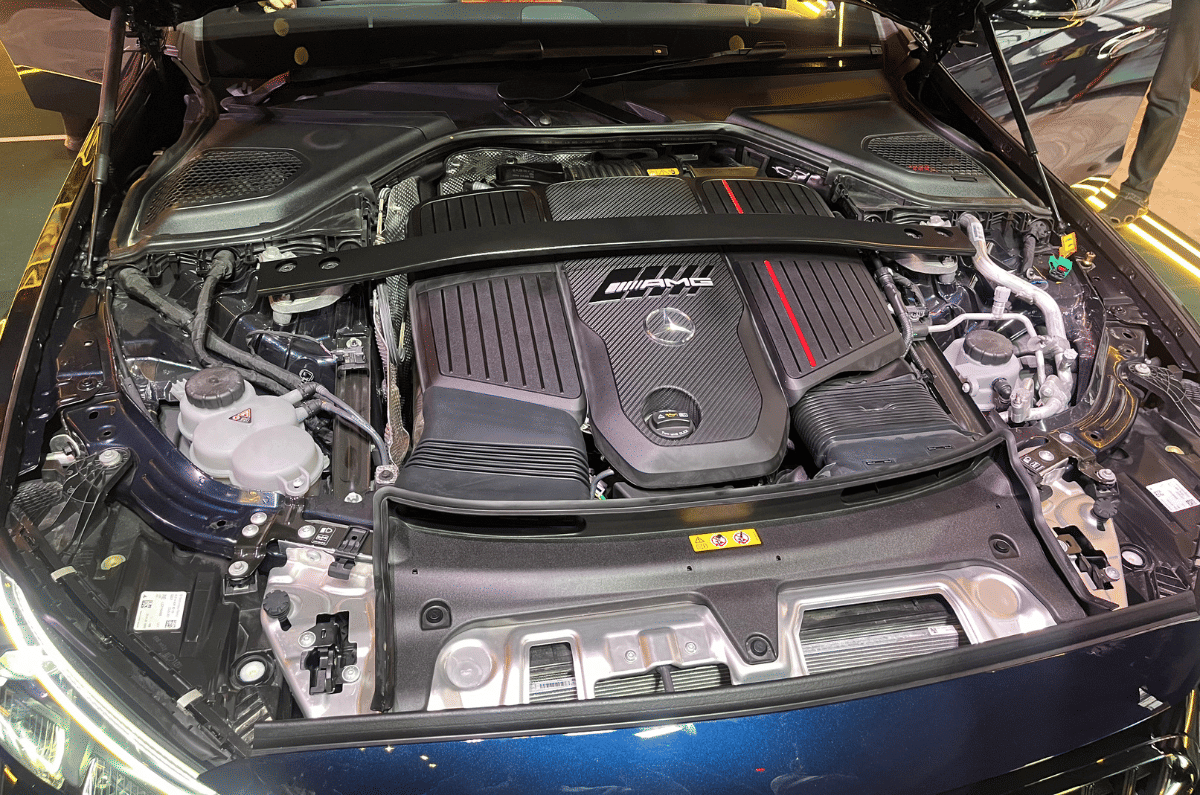 Mercedes-AMG E 53 Powertrain