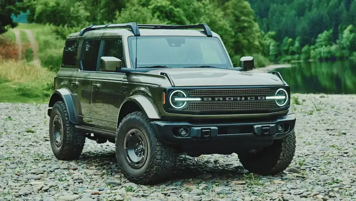 2027 Ford Bronco Hybrid Features